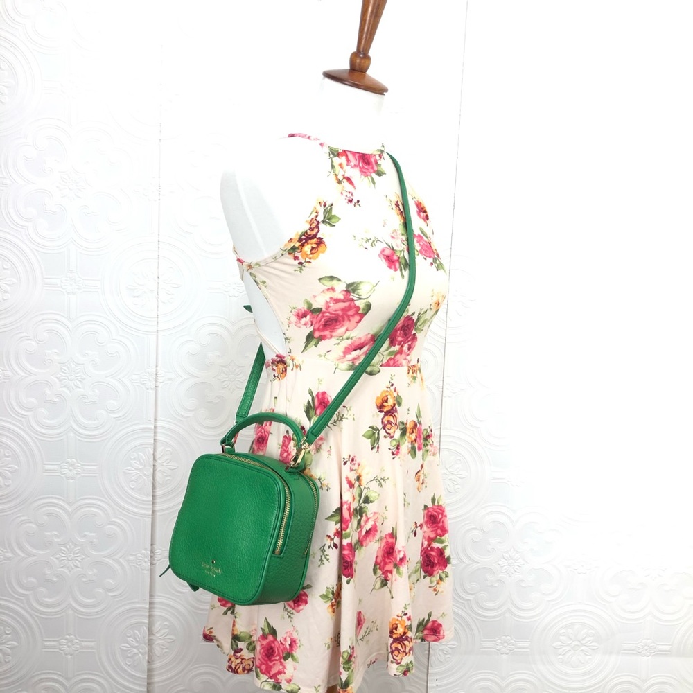 ✨SOLD✨ KATE SPADE Leather Crossbody - Picture 5 of 8